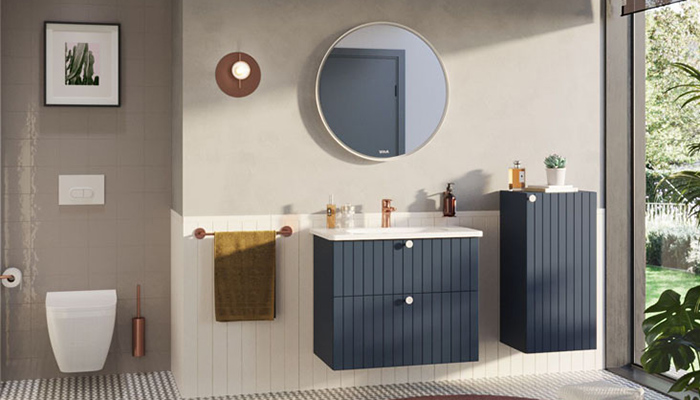 VitrA’s Root range offers consumers three distinct styles to choose from: Flat, Groove and Classic. Units come in a wide range of sizes, colours and styles to provide a customisable solution. Featuring a panelled look, the Root Groove furniture pictured is finished in Matt Dark Blue with Matt White button handles