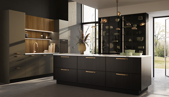 Rotpunkt furniture in Salma Black