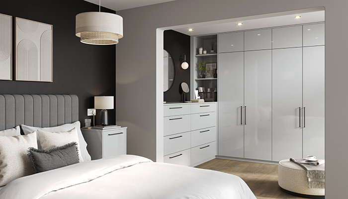 Hockley Gloss Dove Grey bedroom