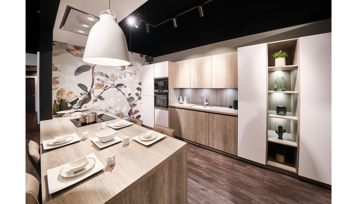 This display features Schmidt’s laminate Harvey wood finish alongside the bright Celest colour