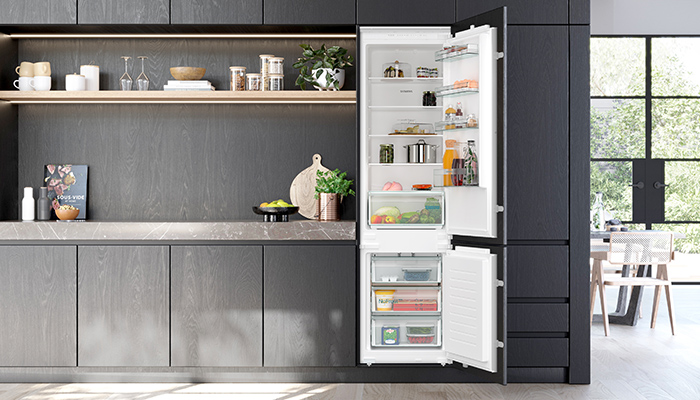 Aol integrated fridge freezer hotsell