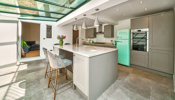 CRL Quartz – creating a sociable kitchen at the heart of family life 