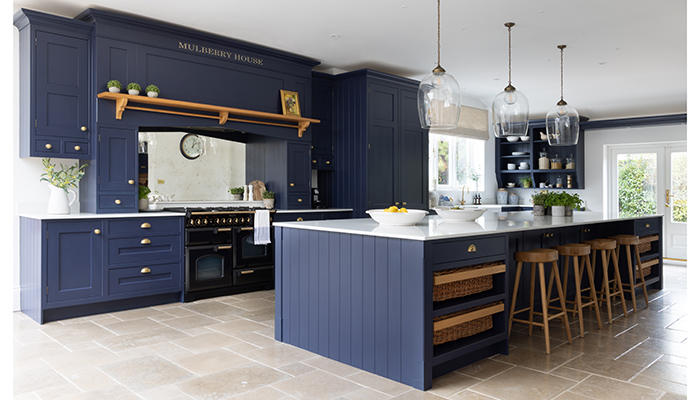 10 stunning painted kitchen designs that exude timeless elegance