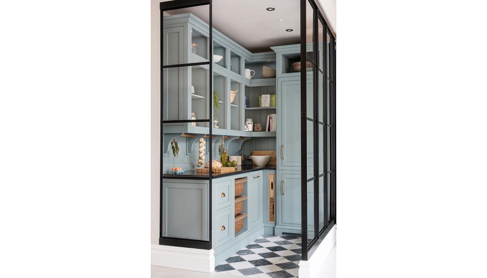 Arbor walk-in pantry