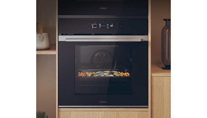 Haier’s ID Series 2 78 litre ovens come with a dedicated Air Fry tray, designed to optimise airflow and deliver even crisping along with 18 functions, advanced remote control, Wi-Fi and Bluetooth connectivity