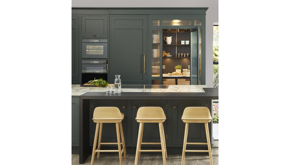 Design – Snug Kitchens. Photo – Darren Chung